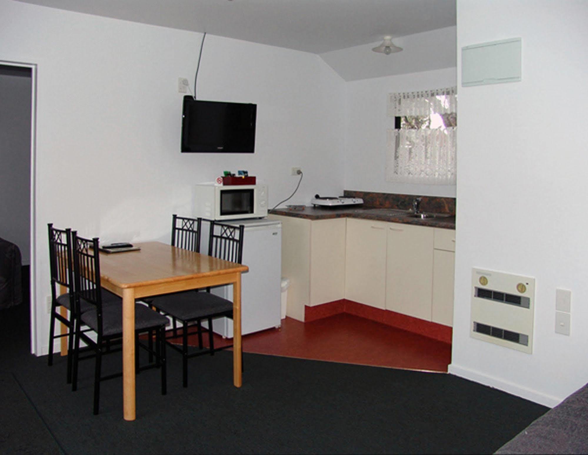 Lake Brunner Country Motel & Holiday Park Moana Dış mekan fotoğraf
